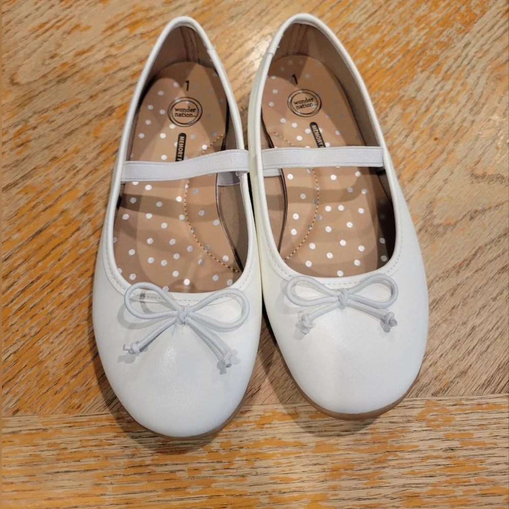 Wonder Nation Kids Off White Dress Shoes with Bow Nwot Size 1